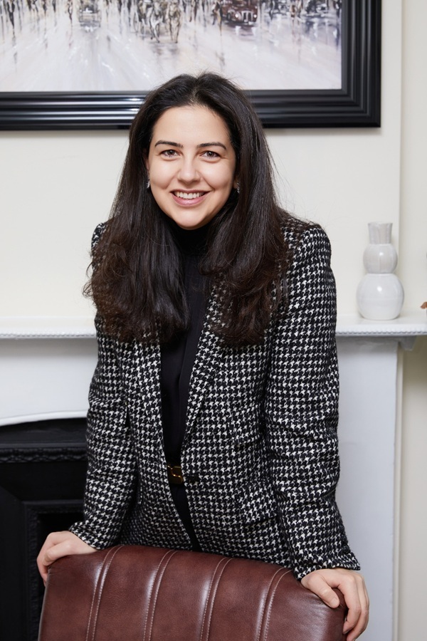 Dr. Ayşe Zeynep Nayır