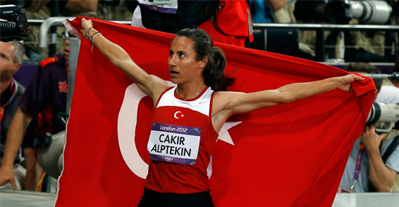 Aslı Çakır Alptekine 8 yıl men Aslı Çakır Alptekine 8 yıl men