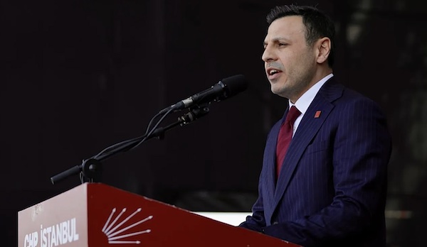 CHP İstanbul yönetimi görevden alındı CHP İstanbul yönetimi görevden alındı
