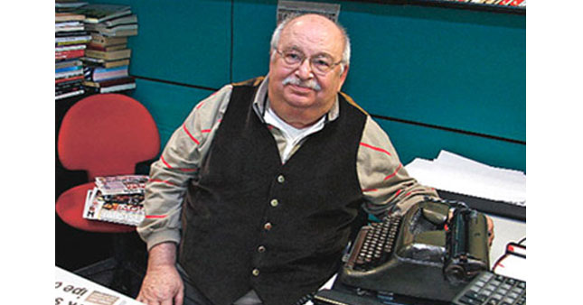 Duayen gazeteci Hasan Pulur yaşamını yitirdi. Duayen gazeteci Hasan Pulur yaşamını yitirdi.