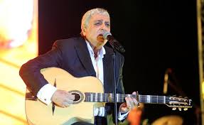 Efsane şarkıcı Enrico Macias İstanbul'da konser verecek Efsane şarkıcı Enrico Macias İstanbul'da konser verecek