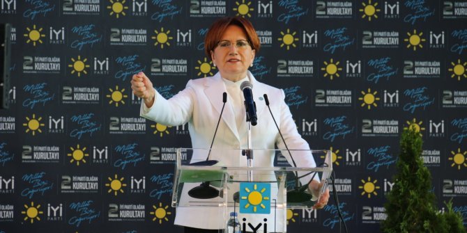 İYİ Parti Genel Başkanı Meral Akşener, 1289 oyla yeniden genel başkan seçildi İYİ Parti Genel Başkanı Meral Akşener, 1289 oyla yeniden genel başkan seçildi
