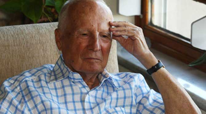 Kenan Evren'in sağlık durumu kötüleşti Kenan Evren'in sağlık durumu kötüleşti
