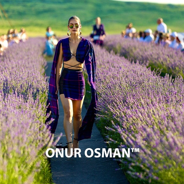Onur Osman – lavanta renginde muhteşem sunum Onur Osman – lavanta renginde muhteşem sunum