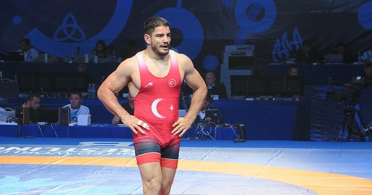 Taha Akgül, Dünya Güreş Şampiyonası'nda gümüş madalya kazandı Taha Akgül, Dünya Güreş Şampiyonası'nda gümüş madalya kazandı