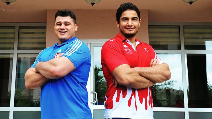 Taha Akgül ve Rıza Kayaalp'in aralarında bulunduğu milli güreşçiler, Çin'de düzenlenecek 7. CISM Dünya Askeri Olimpiyat Oyunları'na katılacak. Taha Akgül ve Rıza Kayaalp'in aralarında bulunduğu milli güreşçiler, Çin'de düzenlenecek 7. CISM Dünya Askeri Olimpiyat Oyunları'na katılacak.