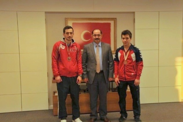 Tekirdağ Namık Kemal Üniversitesi Öğrencisi Raif Akyüz Thai Box Turnuvasında Avrupa 3cüsü Oldu Tekirdağ Namık Kemal Üniversitesi Öğrencisi Raif Akyüz Thai Box Turnuvasında Avrupa 3cüsü Oldu